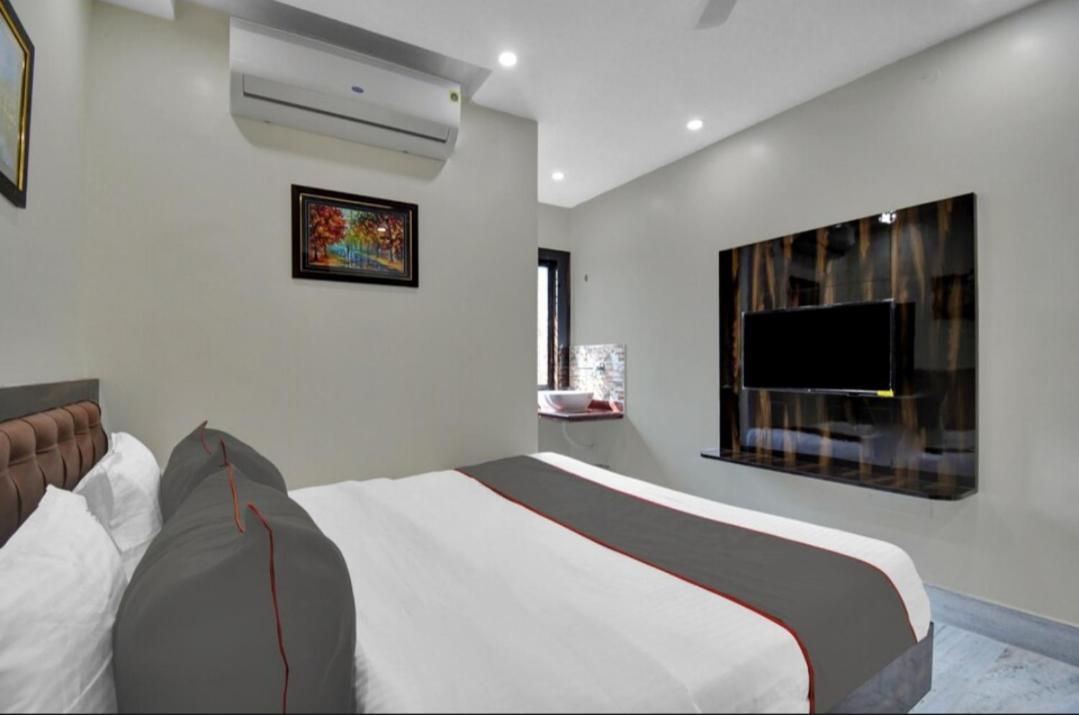 Om Guest House And Banquet Calcutta Eksteriør billede