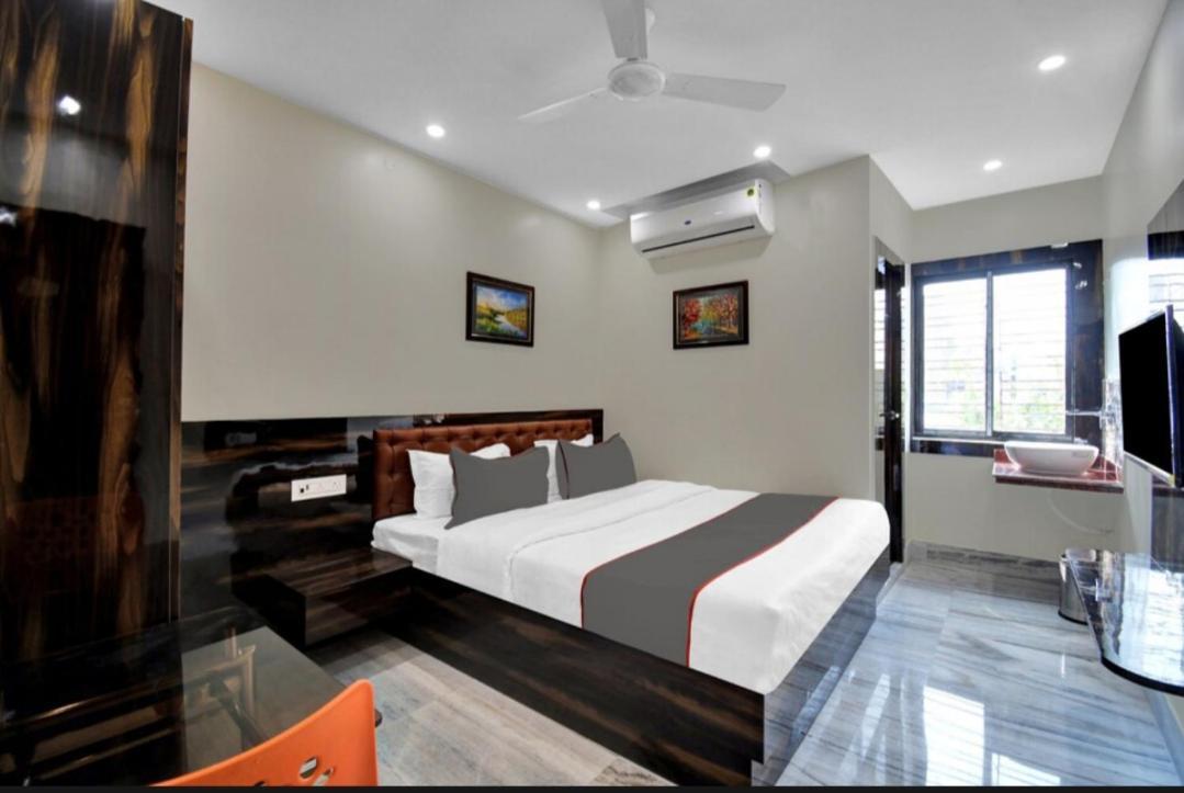 Om Guest House And Banquet Calcutta Eksteriør billede