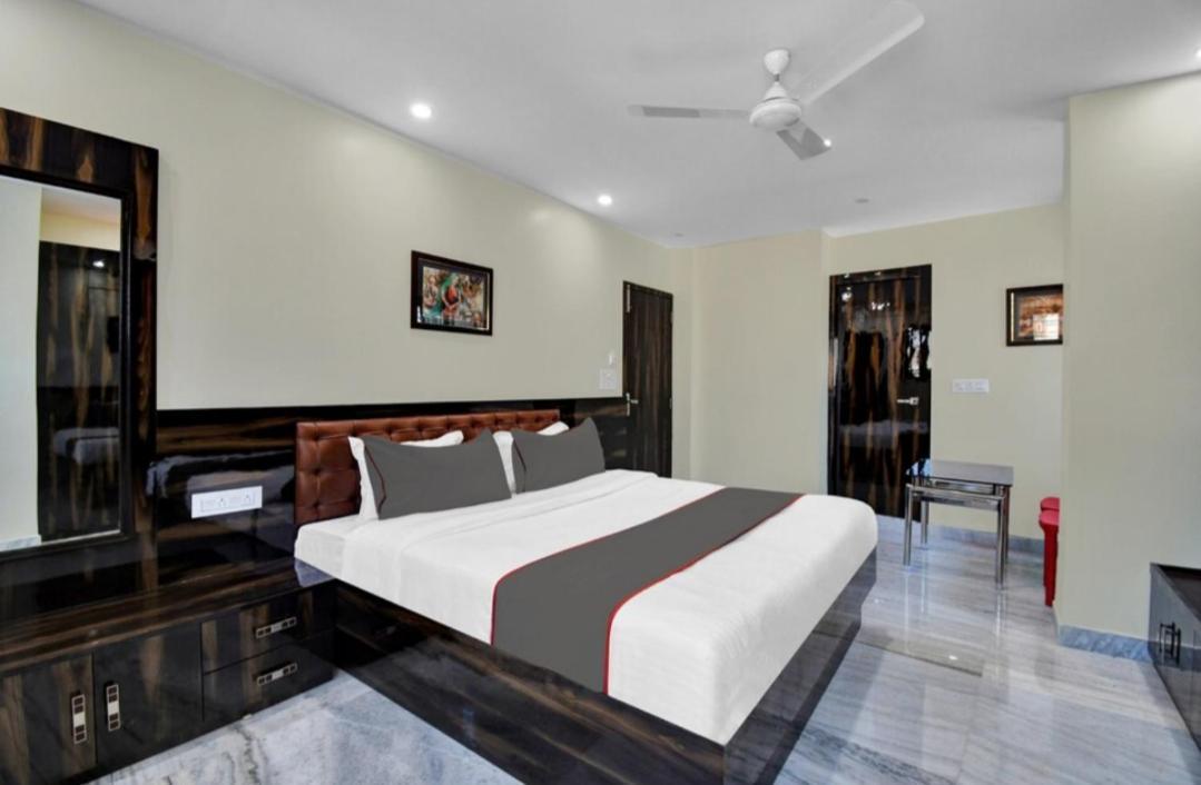 Om Guest House And Banquet Calcutta Eksteriør billede