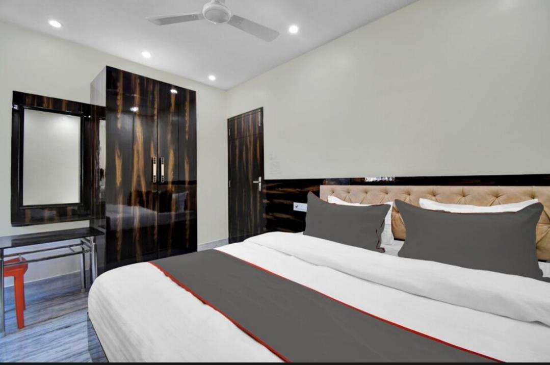 Om Guest House And Banquet Calcutta Eksteriør billede